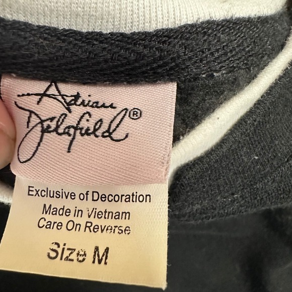 Adrian Delofield Black Embroidered Cardinal Bird Holiday Christmas Sweatshirt - Picture 5 of 7